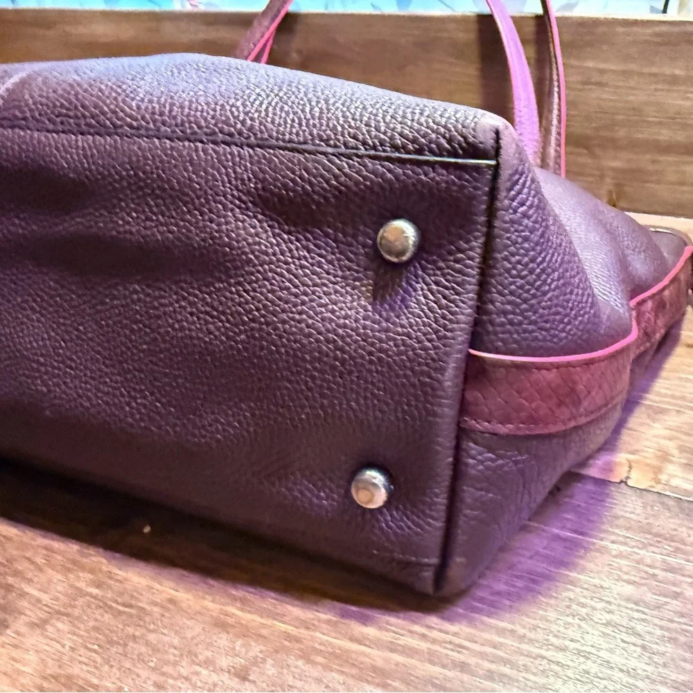 STUNNING β¨ Coach Embossed Leather Tote β Wine/Burgundy with Snake Print Trim β¨β - Picture 6 of 14